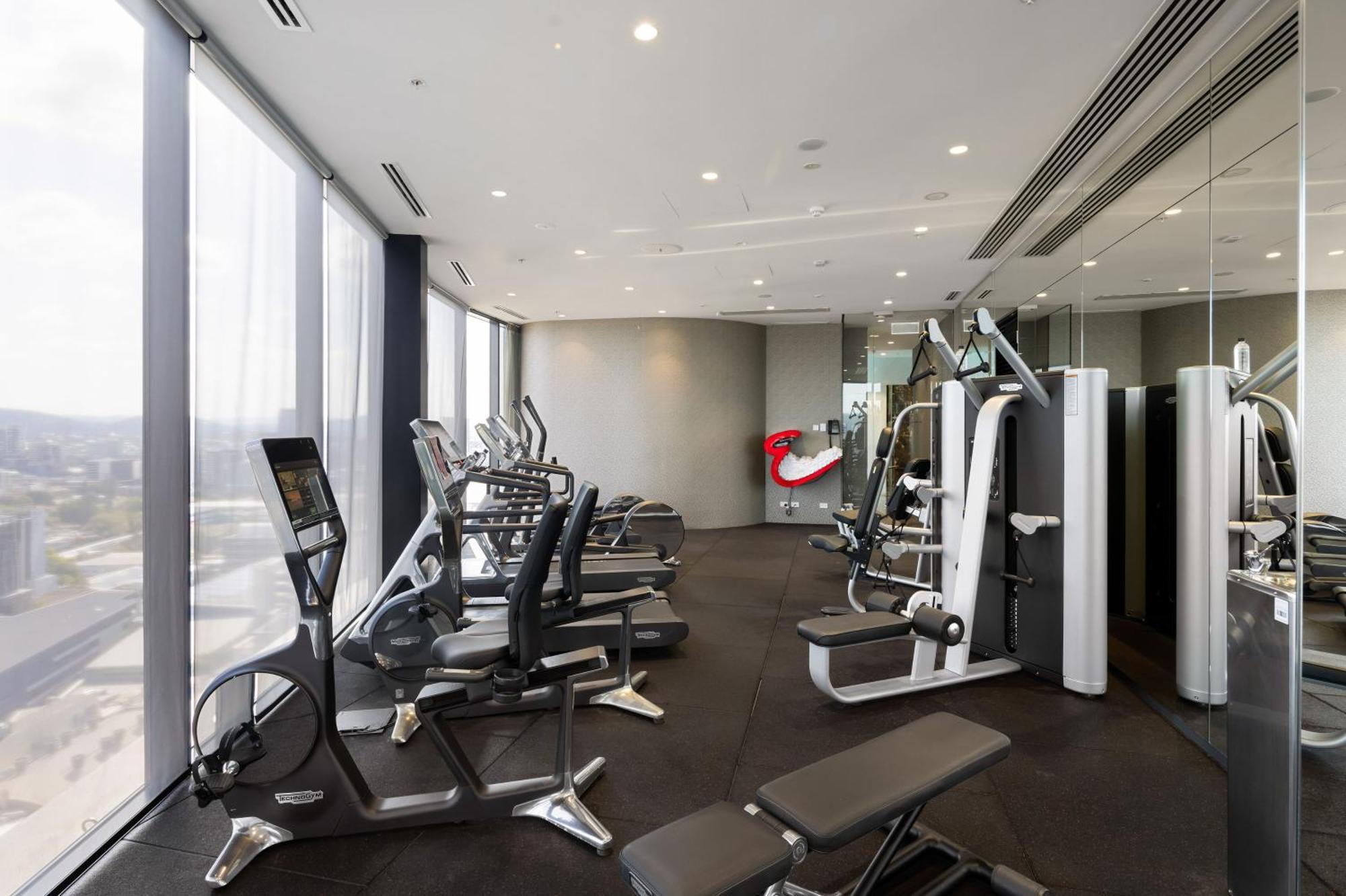 Emporium Hotel South Bank Brisbane Exterior photo The gym at the 360° Club